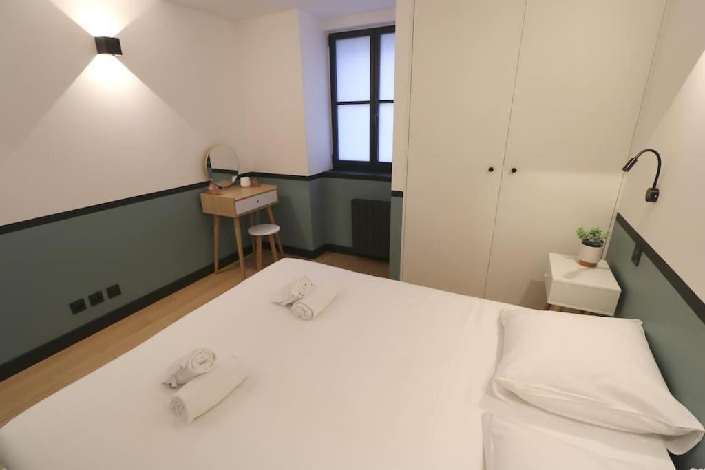 Apartamento Cocon Neuf - Coeur Du 11E París Exterior foto